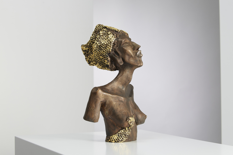 KÖNIGIN - Büste 2022 |  Tim David Trillsam Bronze / Plastik mit Blattgold ca. 28cm x 21cm x 19cm Auflage 9 + 3 E.A